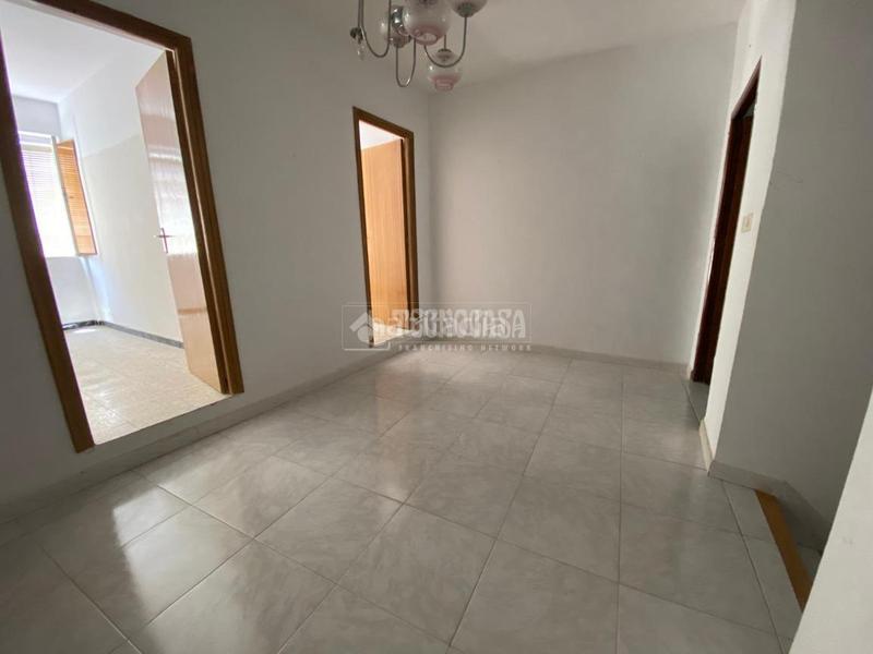 Foto fa8e09fa-518b-4bcb-8608-31c0e6606809. Casa pareada casa en venta en Torredonjimeno