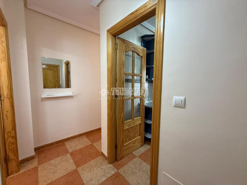 Foto c42a1e36-6d54-4201-9325-f34584557bfe. Piso  en venta en Martos
