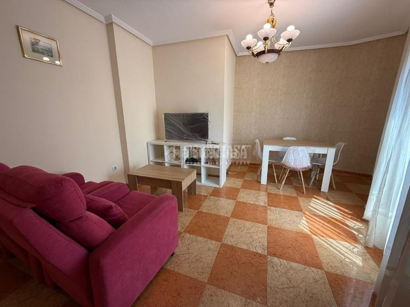 Foto ddcc8360-ba44-47fc-b7c5-aed95a8a2bb1. Piso  en venta en Martos