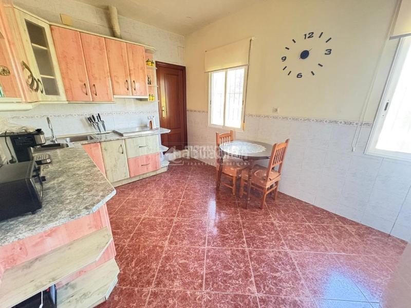 Foto 6fb4bba7-dbe0-4451-9cc4-77628e795b8d. Casa aparellada a Martos