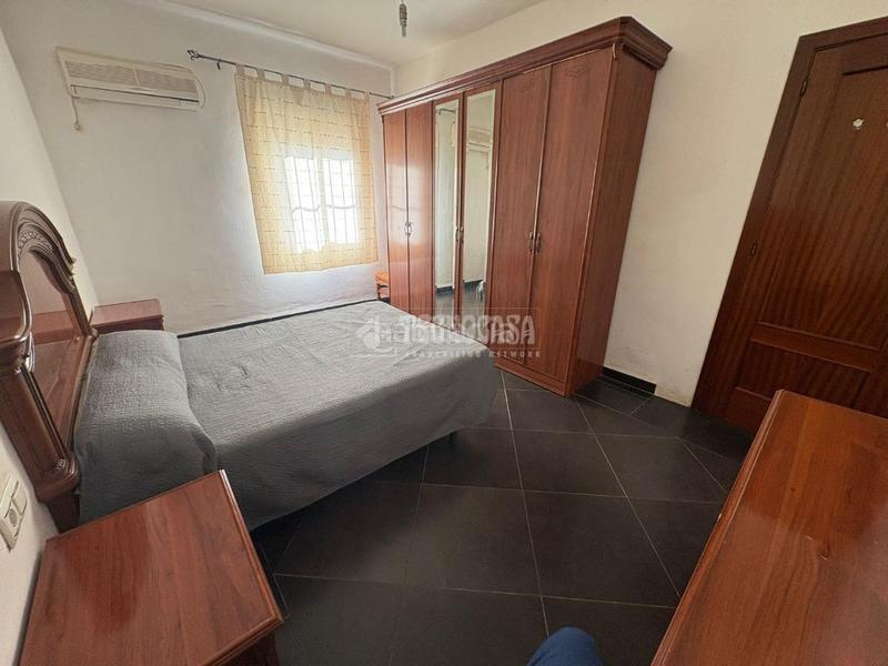 Foto b500cee3-de93-415b-9efa-f94e8b131991. Casa aparellada a Martos