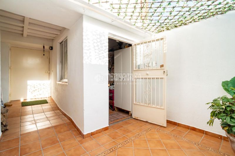 Foto 8d4f314d-9e9d-40af-a798-432184f65e14. Casa aparellada amb piscina a Padul