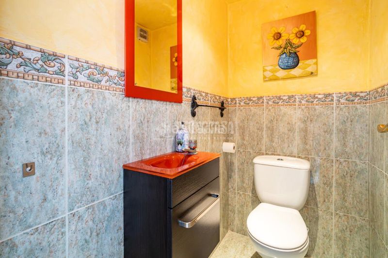 Foto a3d2073d-9bad-4169-a596-1d38471f909e. Casa aparellada amb piscina a Padul