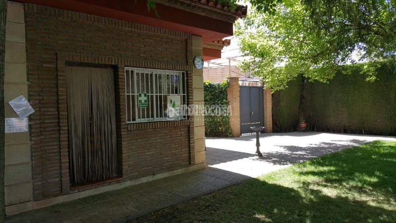 Foto bd290554-bcad-4726-a124-73c2f4444b6d. Casa aparellada amb piscina a Padul