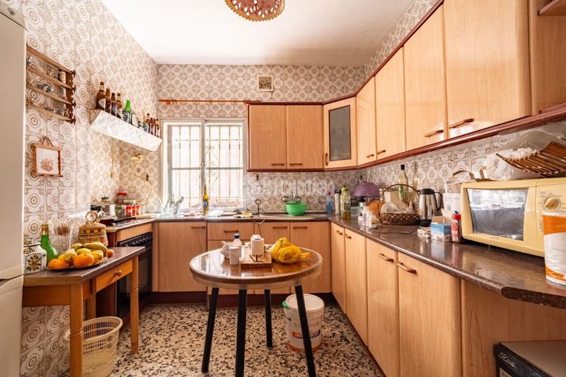 Foto 4e6743dd-77da-4e04-8a91-9e9100ac640b. Casa aparellada amb aparcament a Padul