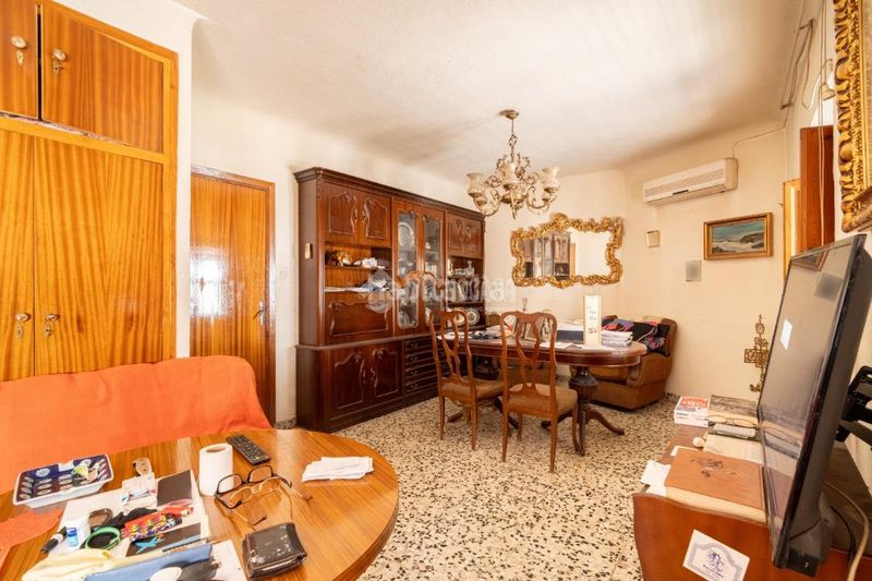 Foto c3588b49-85ae-4771-b817-023e545ce50d. Casa aparellada amb aparcament a Padul