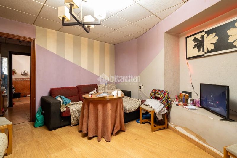 Foto f75a7704-a292-4348-9546-d3c6012f3cea. Casa aparellada amb aparcament a Padul