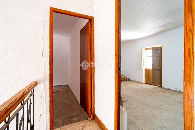 Foto c20e34cd-6826-494f-9aae-fdf006eb09a2. Casa aparellada a Padul