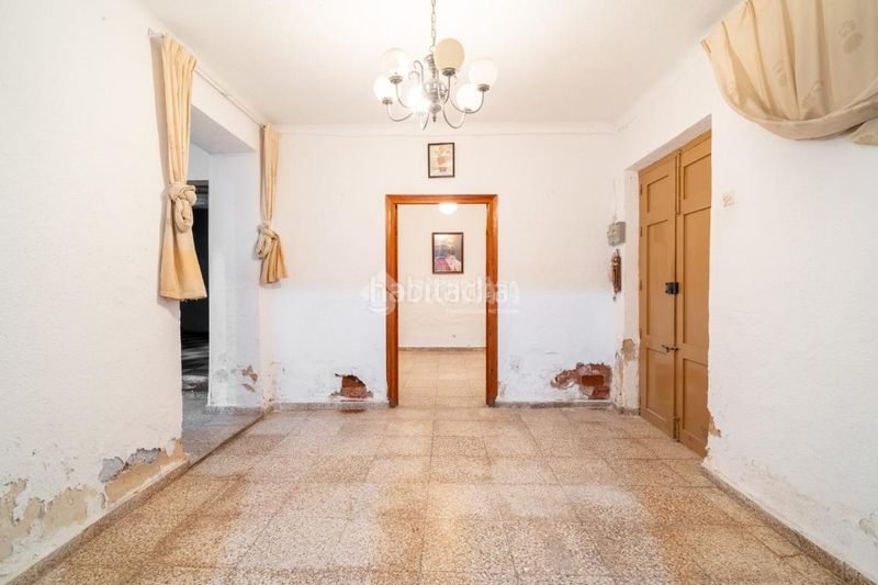 Foto e16b6806-cfe3-4b88-a392-421395427061. Casa aparellada a Padul