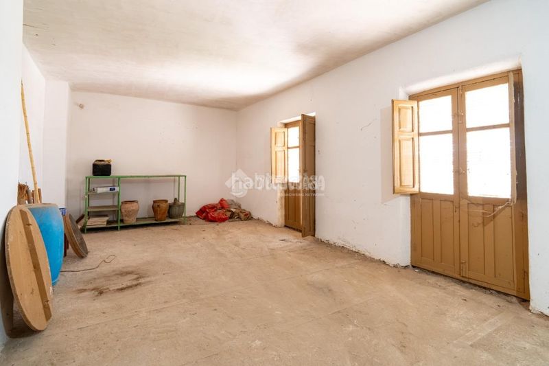Foto f942c531-4772-4fb9-b7aa-825e7ff7c079. Casa aparellada a Padul