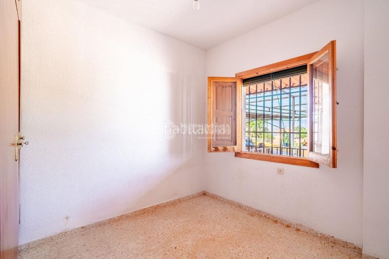 Foto a779da36-c31e-48b2-8eb9-f27f83ddefd0. Piso  en venta en Padul
