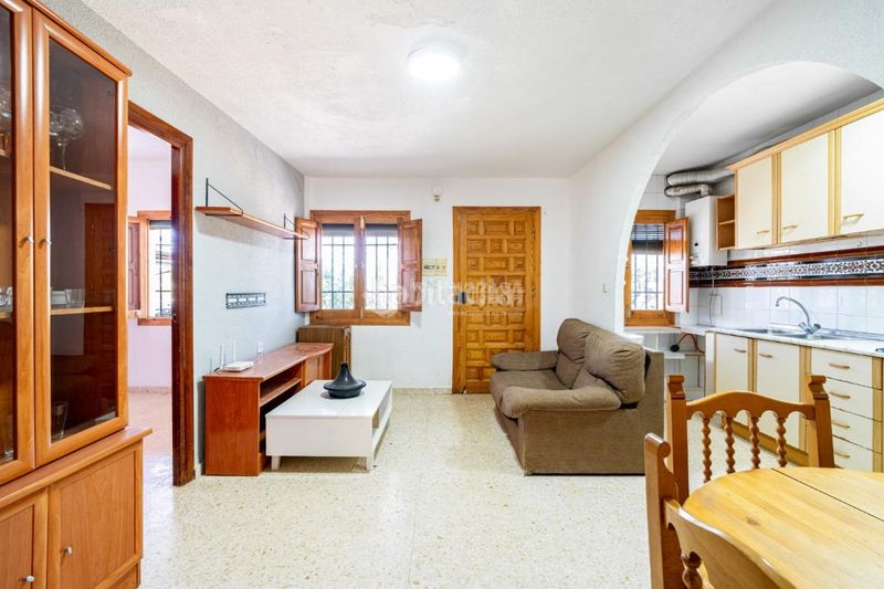 Foto f42fe63a-93df-4cc2-80ad-9b9b82beade5. Piso  en venta en Padul