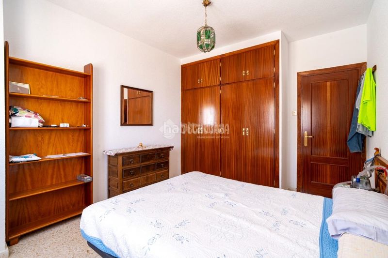 Foto b11b6dcb-3069-4a93-a3f6-4a5d4b0217d4. Pis amb aparcament a Padul