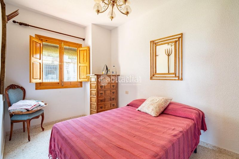 Foto f734e1b2-70d1-45c5-a7cc-b939a1e2614e. Pis amb aparcament a Padul