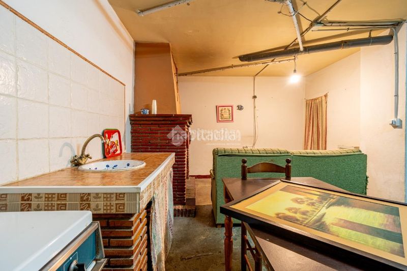 Foto 11586b59-8de3-423a-8014-d60d818fde39. Casa amb aparcament a Padul