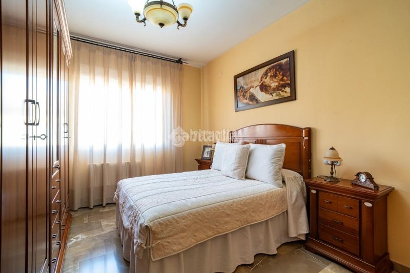 Foto ec3d1f57-93e8-4971-80ec-2b88494b6a6b. Casa amb aparcament a Padul