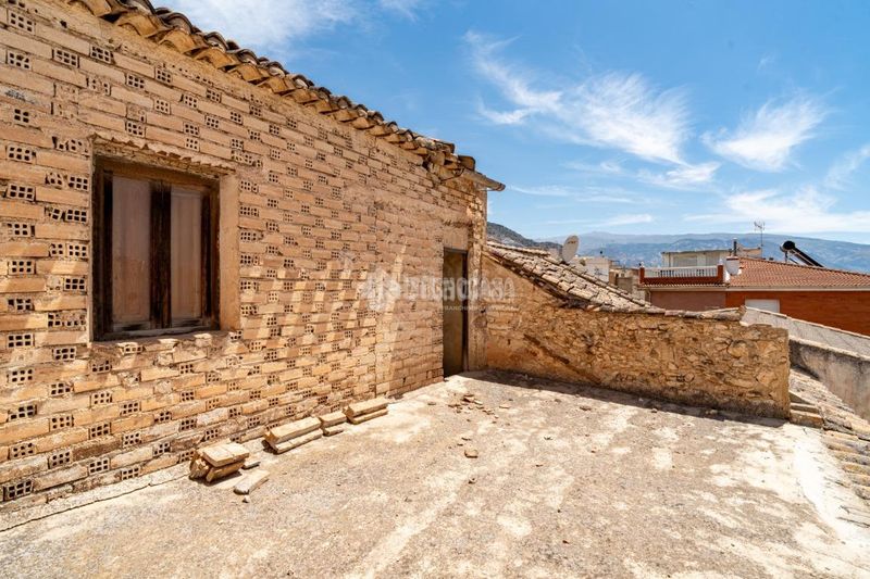 Foto cb2c4cc3-5bdc-4fd3-a4b5-ff827b067579. Casa aparellada a Padul
