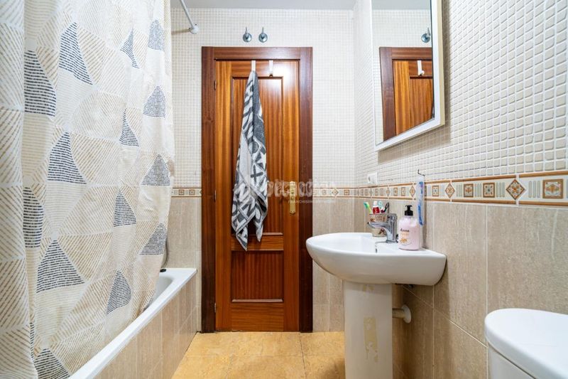 Foto ea603be9-1a97-4e3f-8153-9ad1038ae529. Pis a Nigüelas