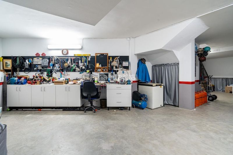 Foto 50f70ee6-e91a-4129-a1f1-63445e9623ae. Casa amb aparcament a Padul