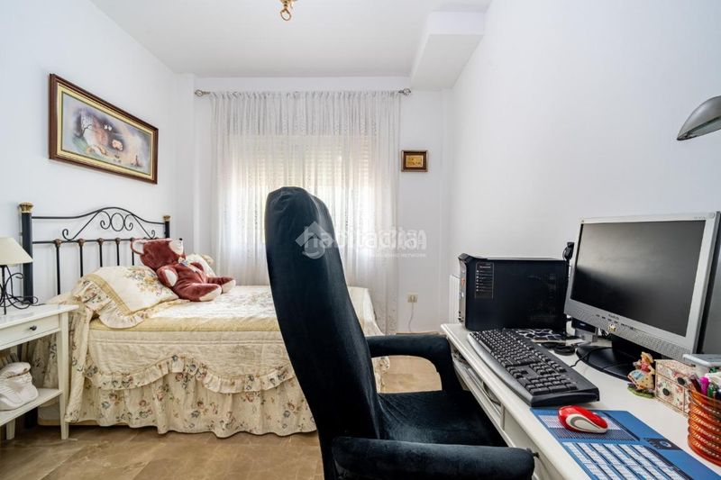 Foto 726f130c-3c76-4ceb-9b73-f3ac06be5048. Casa amb aparcament a Padul