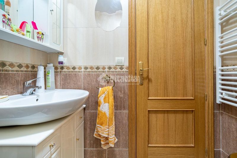 Foto 8d4ec895-abe1-4868-a270-ae4f42331aa7. Casa amb aparcament a Padul