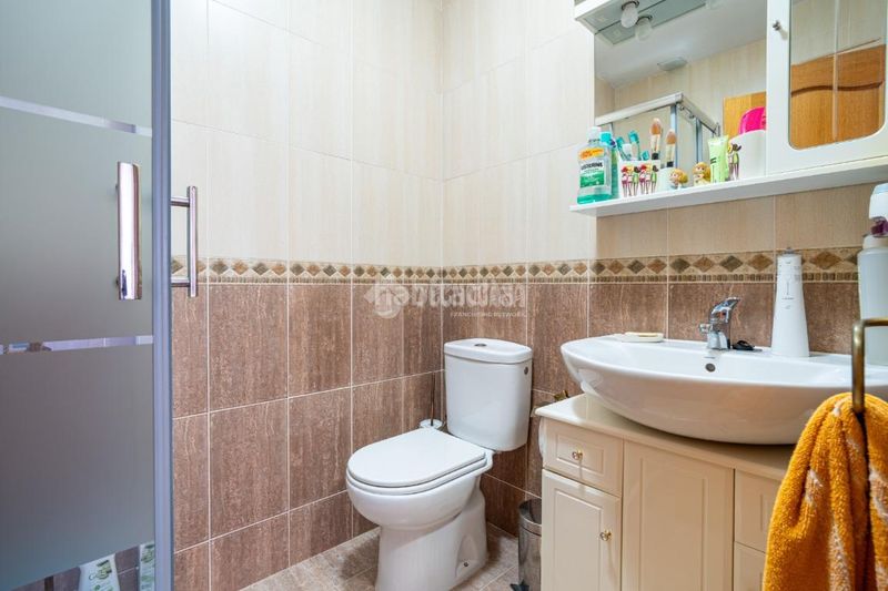 Foto b2b25cb7-d15e-45ae-8d37-cb272cee9485. Casa amb aparcament a Padul