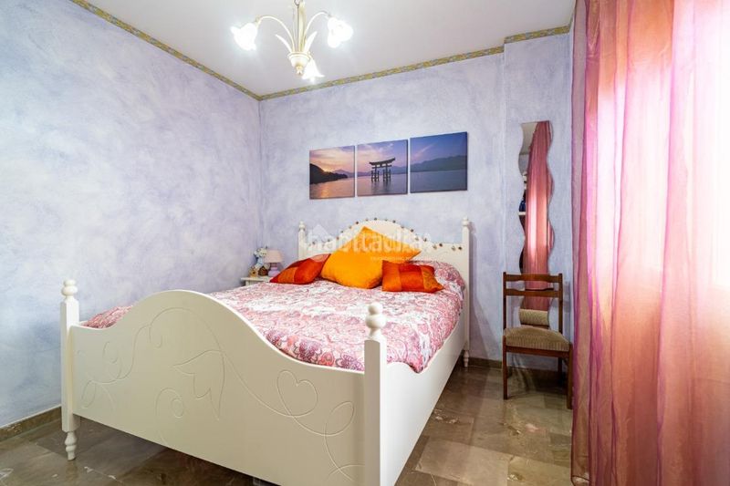 Foto b7fc8d9f-5105-491d-bbed-e0cc95075342. Casa amb aparcament a Padul