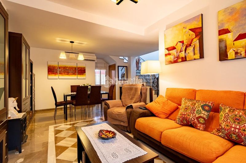Foto fff287f0-b09c-42b3-bef8-103e2bfd2aa9. Casa amb aparcament a Padul