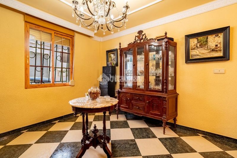 Foto d6715c07-1e3f-4ada-90dd-6d52f7664517. Casa aparellada amb calefacció a Lanjarón