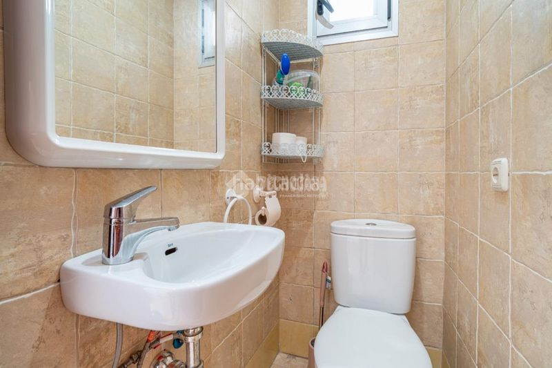 Foto d78c0ebc-2c2e-455a-9099-aff9ee18fb4d. Casa aparellada amb calefacció a Lanjarón
