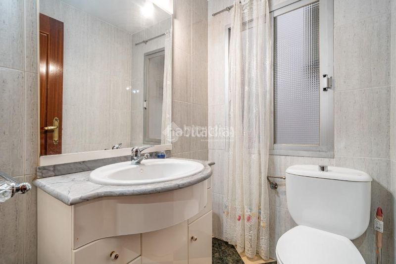 Foto d7b0c531-0c04-4fa0-be98-c190cda6874a. Casa aparellada amb calefacció a Lanjarón