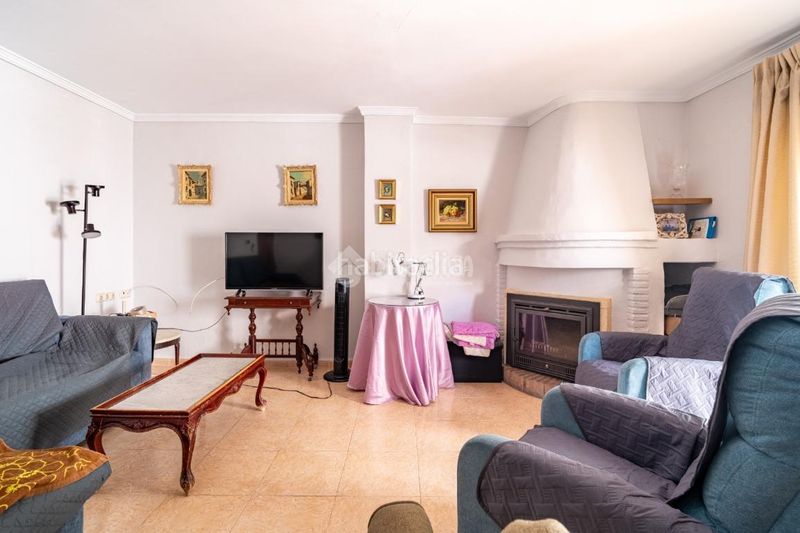 Foto d8717727-5fa1-416c-859b-fc0f2c5c3c87. Casa aparellada amb calefacció a Lanjarón