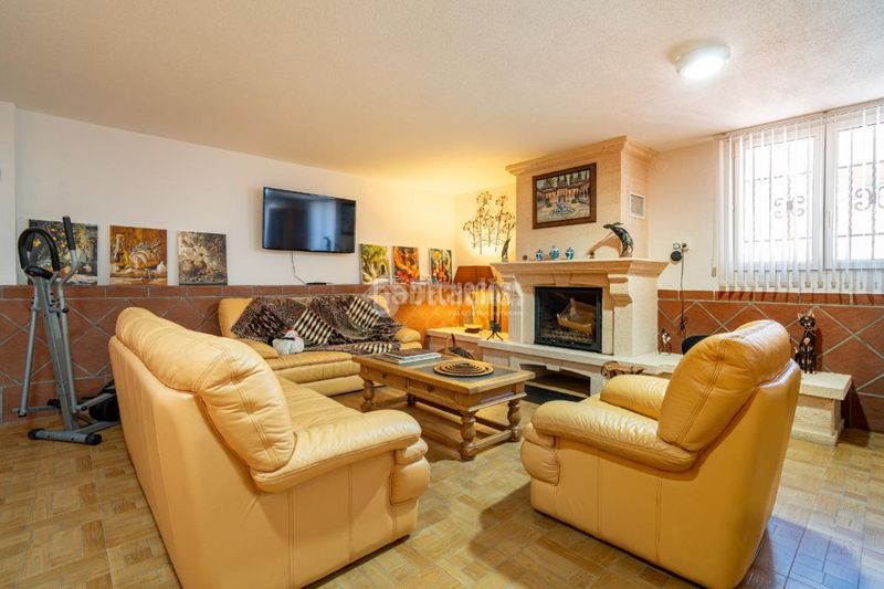 Foto 4e849b91-cff9-4009-9da7-ed1f4116bc97. Casa  en venta en Padul