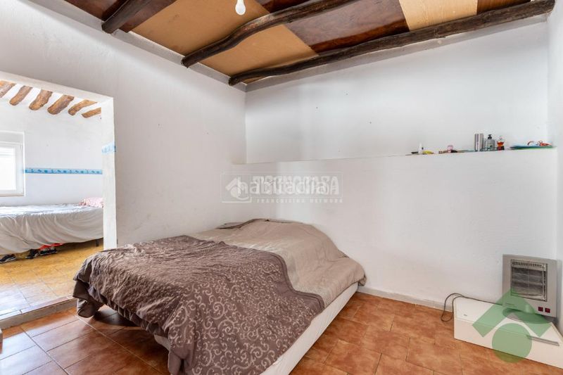 Foto 41603c30-98f0-4d50-bc86-5ae96a256c3b. Casa aparellada a Dúrcal