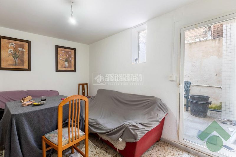 Foto e9fe3621-ef40-484d-83f9-067e5bcacff8. Casa aparellada a Dúrcal