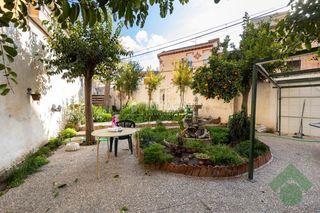 Maison jumelée à Dúrcal. Casa en venta en dúrcal