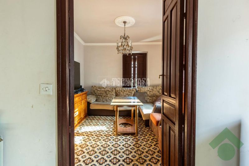 Foto c3de472e-ee2e-40e9-bccd-e579ff91ef79. Casa aparellada a Dúrcal