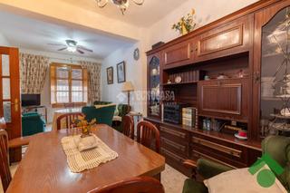 Casa aparellada a Dúrcal. Casa en venta en dúrcal