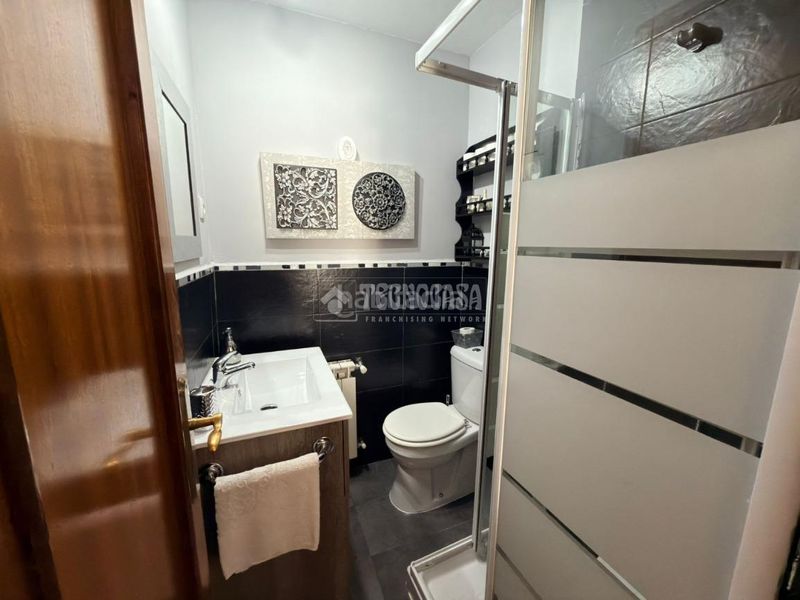 Foto 86340d75-fdc0-40a3-97bf-feaea7c2c9a8. Pis amb calefacció a Reyes Católicos Alcalá de Henares