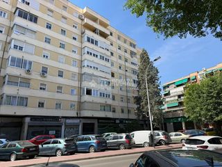 Piso en Reyes Católicos. Piso en venta en alcalá de henares