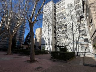 Appartamento in Reyes Católicos. Piso en venta en alcalá de henares