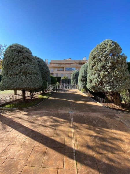 Foto 29f9d5fb-cb55-4868-8cad-ca0d11fd827b. Pis amb aparcament a Tablero Bajo - Arruzafilla Córdoba