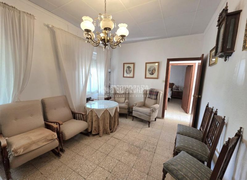 Foto 42c45ab2-9ab1-426c-b940-fe2034d3fb6d. Casa aparellada a Campo de la Verdad - Miraflores Córdoba