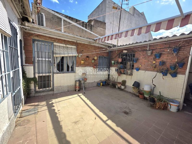 Foto 43cfae45-e67a-4a0d-82e2-293f818d7ba4. Casa aparellada a Campo de la Verdad - Miraflores Córdoba