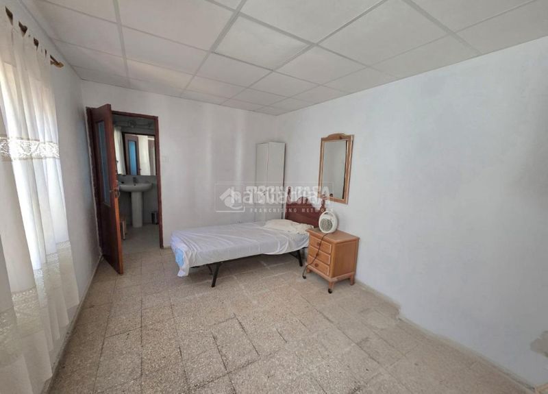 Foto d06f442c-8862-46d3-b184-2aba3cc00b16. Casa aparellada a Campo de la Verdad - Miraflores Córdoba