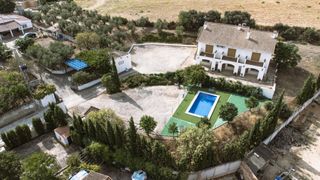Masia a Montemayor