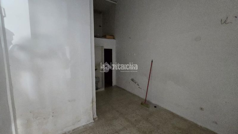 Foto b249bb91-e388-42a9-8df0-3aa52431287a. Local comercial a Fátima - Levante Córdoba