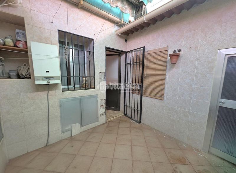 Foto 43c0b9a8-2540-406f-a2d4-89bbb7afe01a. Casa aparellada a Campo de la Verdad - Miraflores Córdoba