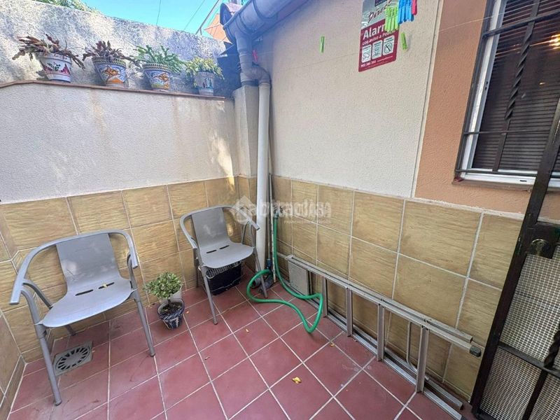 Foto 567e5fb0-9331-47ef-8a05-e0793ff9e67c. Casa aparellada a Sector Sur Córdoba
