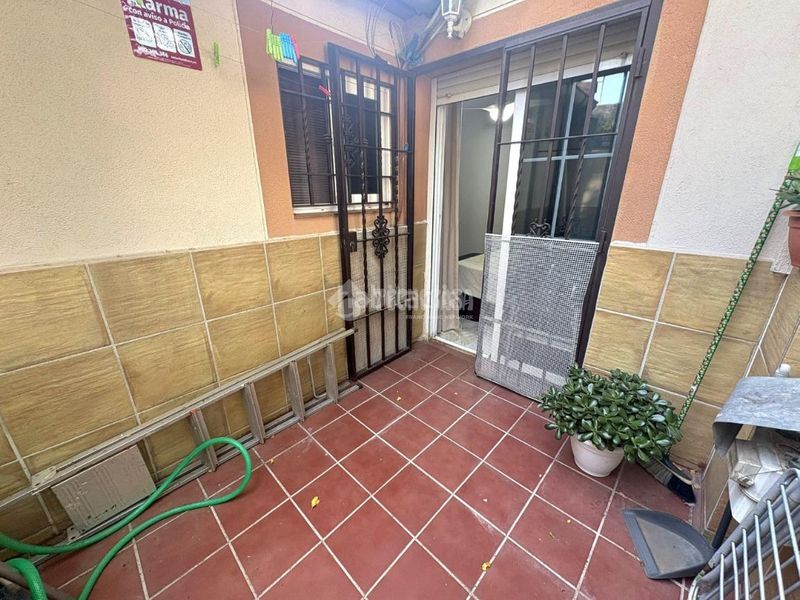 Foto b9d8c9f0-502f-4bc6-857d-f20d6a9d6085. Casa aparellada a Sector Sur Córdoba